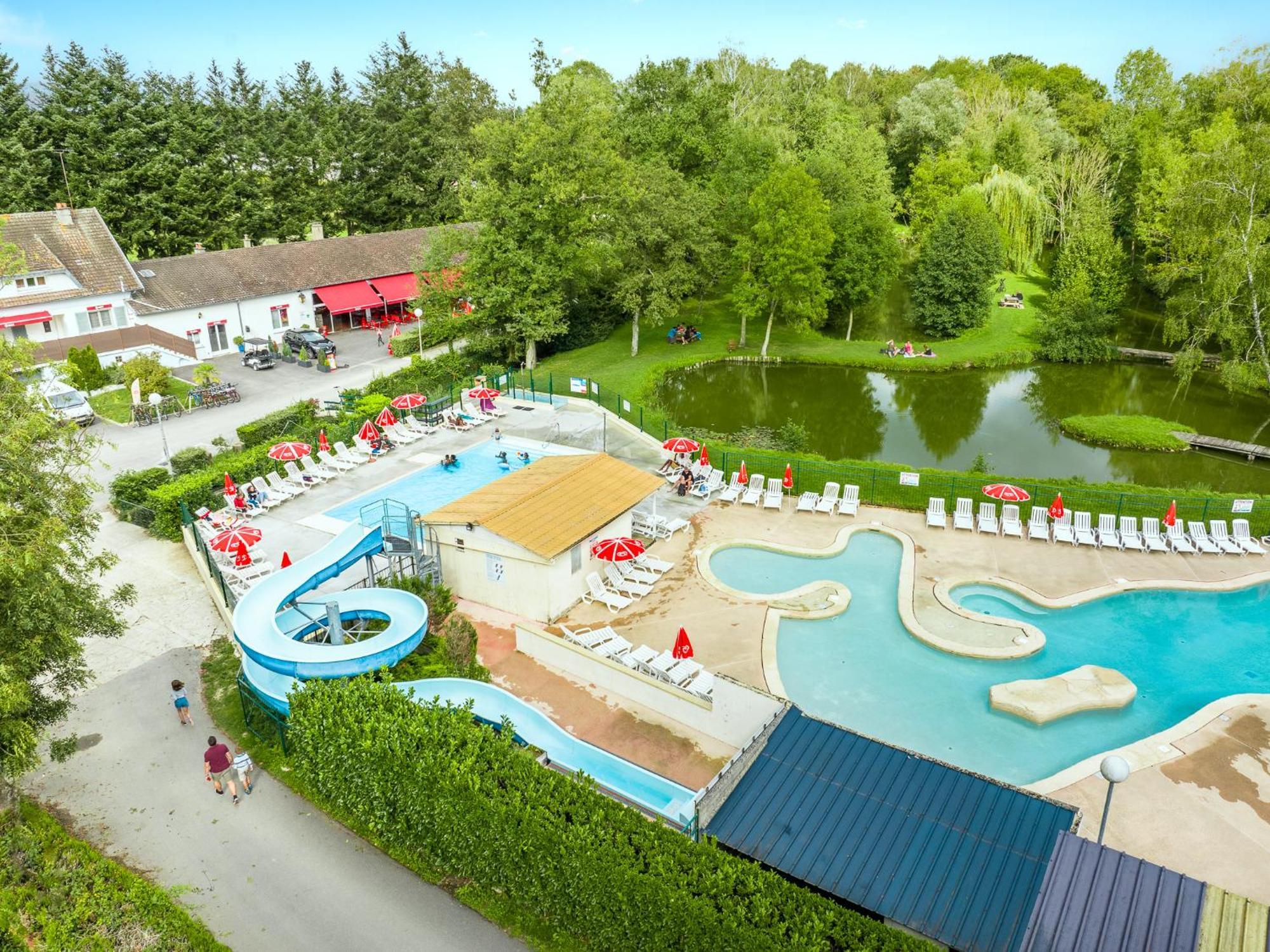 Camping Les Etangs Fleuris 4 Touquin 外观 照片